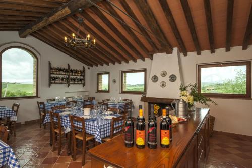 Étterem, Agriturismo Ragoncino in Lajatico