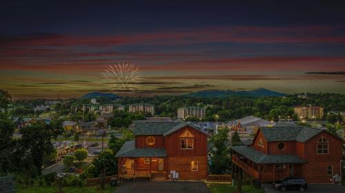 Skyburst- Mountain cabin w fireworks view! Indoor Heated Pool & Hot Tub, Pigeon Forge (fotografie 11)