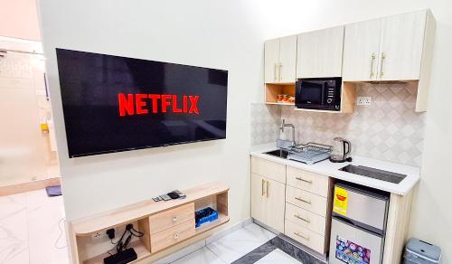 Kjøkken, Cozy Luxury Hideouts in North Ridge, 10 mins from the Airport & Tang Palace, 5 mins from Alisa Hotel in North Ridge