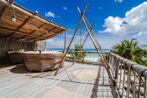 616980014 Dune Boutique Hotel located at the party zone