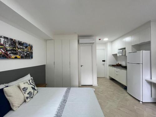 P209 - Sua casa em Pinheiros | Metrô Oscar Freire, São Paulo