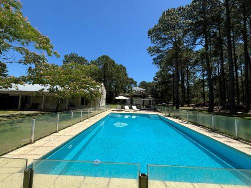 Espectacular Casa en Barrio Privado El Faro, 5 suites independientes