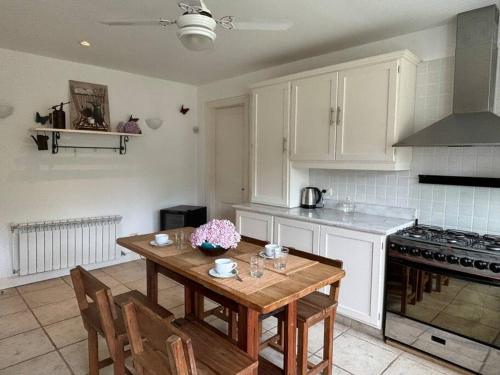 Espectacular Casa en Barrio Privado El Faro, 5 suites independientes in Colonia Esterella