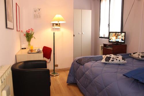 1 queen bed