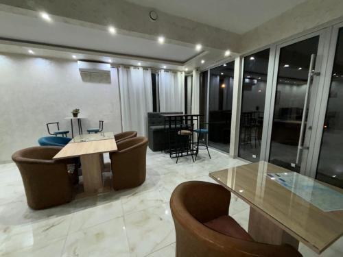 المرافق, Gas Otel in Ugrinovci