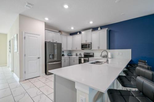 Dream Disney Getaway Private Pool Hot Tub Games Room. Book Now SLR 1136 in Kissimmee, USA