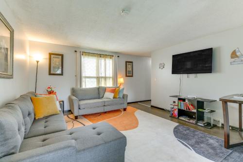 4 Mi to Dtwn Family Home in Buffalo