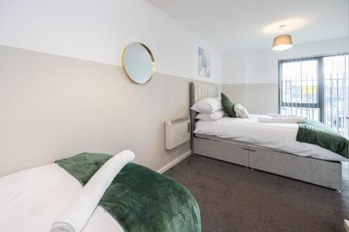 Manchester - Beautiful Serviced Apartment, Amazing Location, Close to Old Trafford, City Centre, Media City, Etihad, Coop Live, AO Arena, Salford Quays, sleeps up to 6, with Free Private Car Parking, Manchester (fotografie 9)
