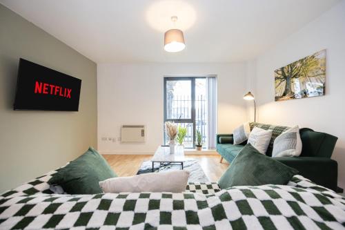 Manchester - Beautiful Serviced Apartment, Amazing Location, Close to Old Trafford, City Centre, Media City, Etihad, Coop Live, AO Arena, Salford Quays, sleeps up to 6, with Free Private Car Parking, Manchester (fotografie 4)