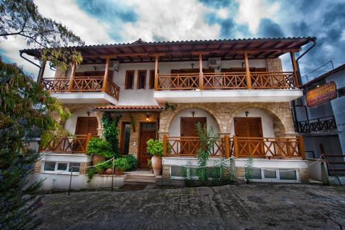  Archodariki in Ouranoupoli