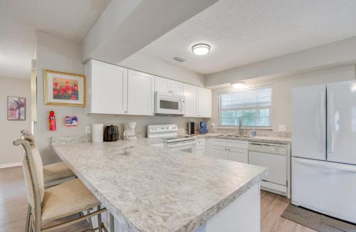 Pet-Friendly Yard Summerfield Home Near Golf in Summerfield, USA