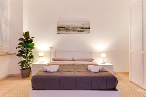 RELAX - Historic Center with 3 Bedrooms and Free ZTL Pass