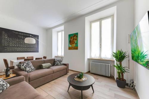 RELAX - Historic Center with 3 Bedrooms and Free ZTL Pass