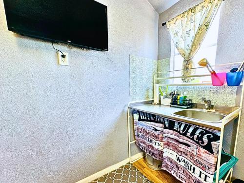 Lucky 28 Tiny Home Choctaw Casino Grant OK by Vacation Your Way in Grant, USA