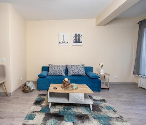Free Private Parking Central & Quiet 2BR, Sofia