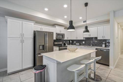 Dream Disney Getaway Private Pool Hot Tub Games Room. Book Now SLR 1059 in Kissimmee, USA