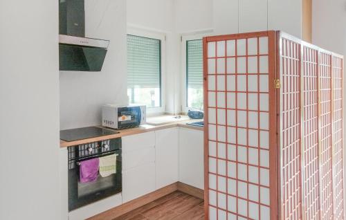 2 Bedroom Gorgeous Home In Niesulice