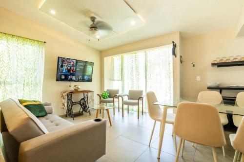 Family Chalet in Jiutepec with Pool & BBQ in Jiutepec, Mexico