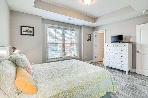 Walk to Shore Myrtle Beach Home with Pool Access! in Myrtle Beach, USA
