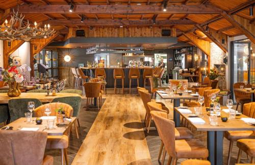 ห้องอาหาร, Chalet & Glamping Ons plekje in het bos in บอสเคบีด เบคเบอร์เคนใต้