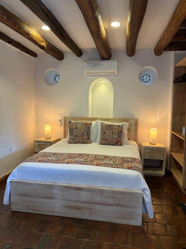 617034681 Santa Sofia Casa Boutique