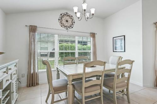 The Villages Getaway Patio and Community Perks! in The Villages, USA