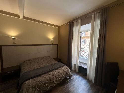 Candia Rooms - image 13