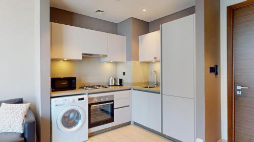 Locations I Creek Vistas Reserve I Luxury Calm 1BR I 12 Min Drive to Downtown Dubai & Business Bay I Modern Comfort in Meydan Community, Dubai (Foto 5)