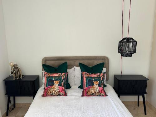 Vibrant Beachfront Getaway in Camps Bay Room Type - Two-Bedroom Apartment Vibrant Beachfront Getaway in Camps Bay Room Type - Two-Bedroom Apartment