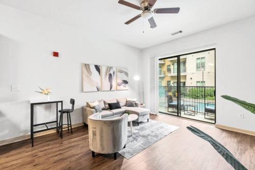 Comfortable 1BR with Pool View in City Center in Birmingham, USA