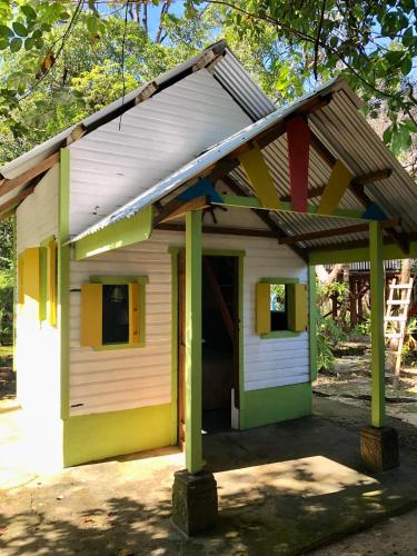 Coco Bamboo Beach Camp in Livingston