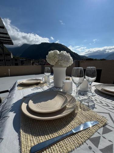 Luxury Penthouse with Jacuzzy 6 bedroom