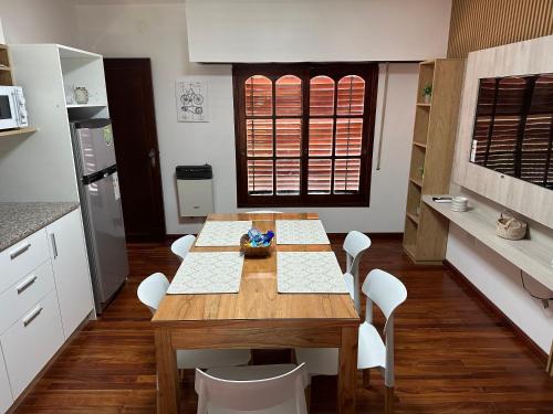 Alojamiento temporario Chela cochera propia incluida in 산 로렌소