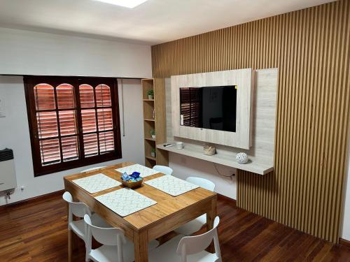 Alojamiento temporario Chela cochera propia incluida in 산 로렌소