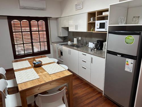 Alojamiento temporario Chela cochera propia incluida in 산 로렌소