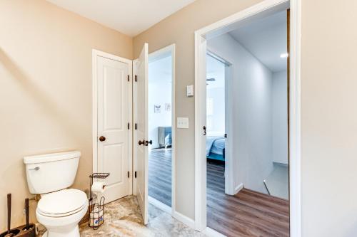 Arrowhead Lake Access and Fire Pit Serene Cottage