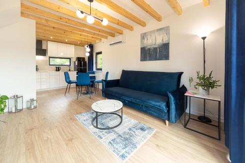 TOP house with private HOT TUB-near sea, lakes and forest