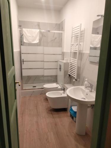 SAN PETRONIO ROOM AND SUITE Rooms - by BOLOGNACENTRO LuxuryH, Bologne (photo 8)