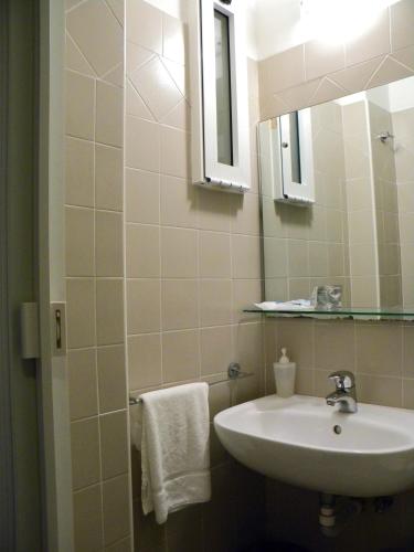 WuHostel - Hotel - Cervia