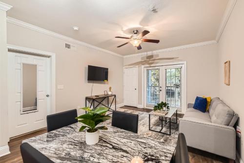 Crest at Midtown 4209 l 1 Bedroom 1 Bathroom in SoNo District