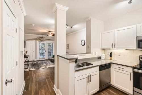 Crest at Midtown 4209 l 1 Bedroom 1 Bathroom in SoNo District