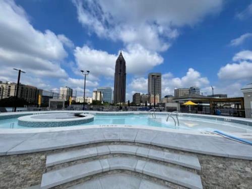 Crest at Midtown 4209 l 1 Bedroom 1 Bathroom in SoNo District