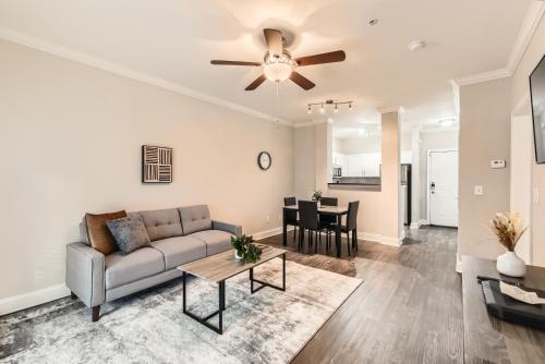 Crest At Midtown 4218 L 1 Bedroom 1 Bathroom in SoNo District