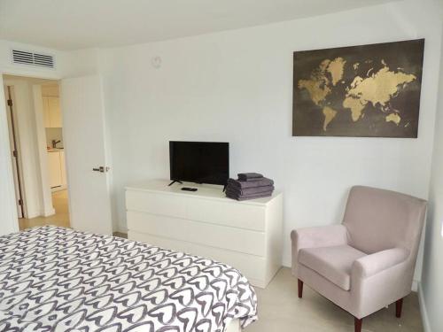 2BR in Heart of SoBe with Parking in Miami Beach, USA