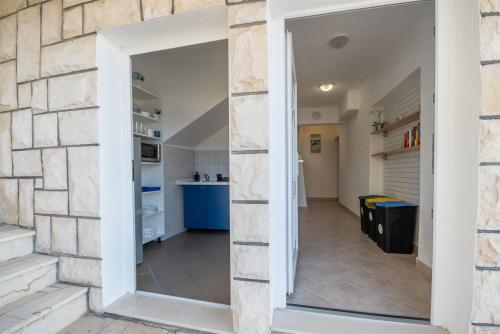 Apartments Ivan - image 3