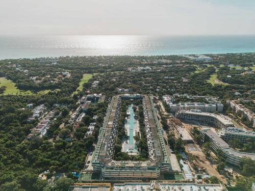 Séjour haut de gamme dans loasis verdoyante dAWA in Playa del Carmen, Mexico