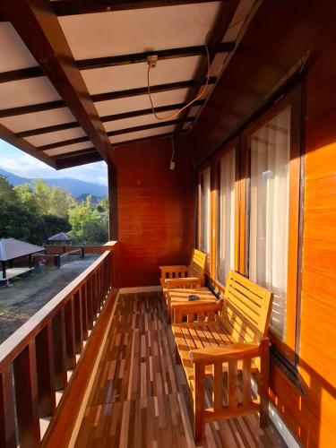 Balcony/terrace, Pondok Roomi Villa and Resto in Sembalun