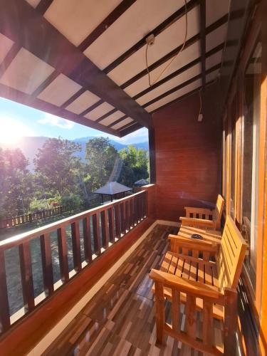 Balcony/terrace, Pondok Roomi Villa and Resto in Sembalun