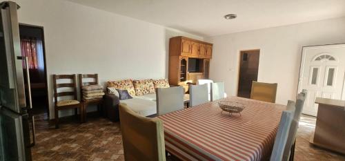 Iekārtas, Apartments by the sea Gornji Karin, Novigrad - 11806 in Gornji Karin