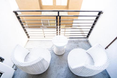 Chic Modern Loft in Hollywood 1 Bedroom with Balcony & Free Secure Parking, Los Angeles (fotografie 8)
